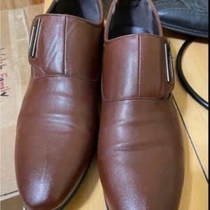 Leather shoes